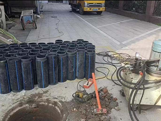 贵溪PE置换管厂家 DN315置换管 非开挖管短管置换